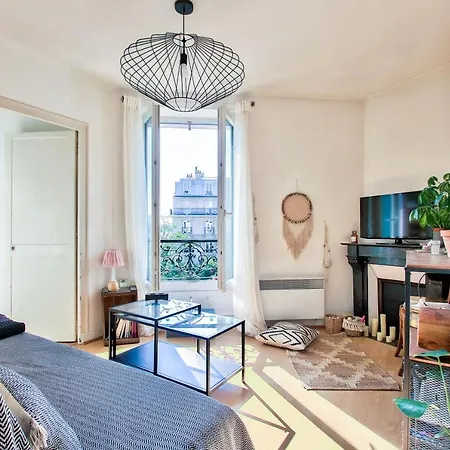 Parisian For Two ⇞ Wonderful View ⇞